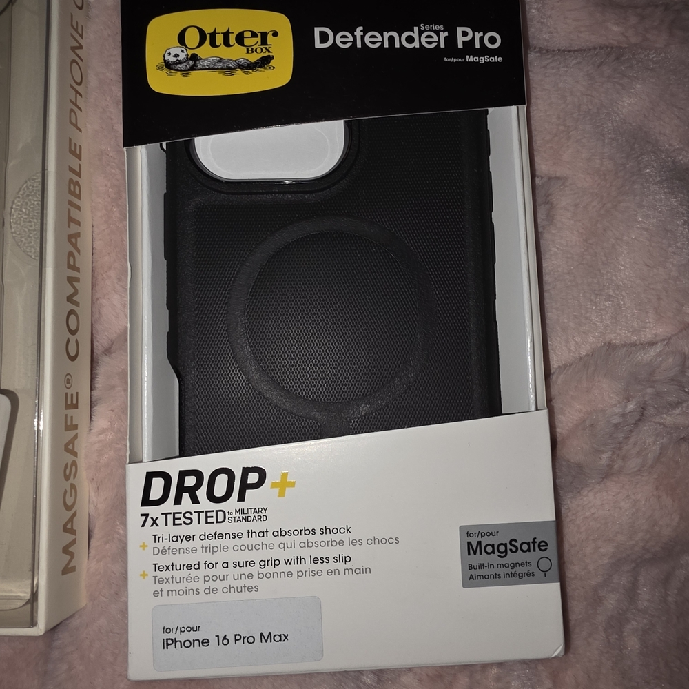OtterBox Defender Pro MagSafe Case for iPhone 16 Pro Max - Black